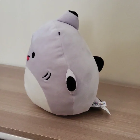 Gordon the Black Tipped Smiley Shark 8 inch Squishmallow - Picture 3 of 4